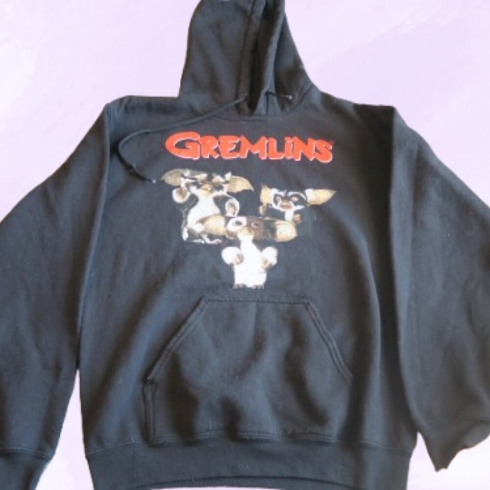 Gremlins gremlins hoodie sweatshirt movie vintage in black and red size small.
